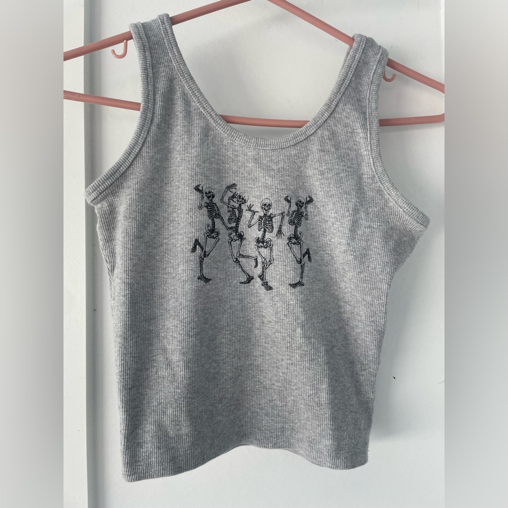 Grey skeleton tank